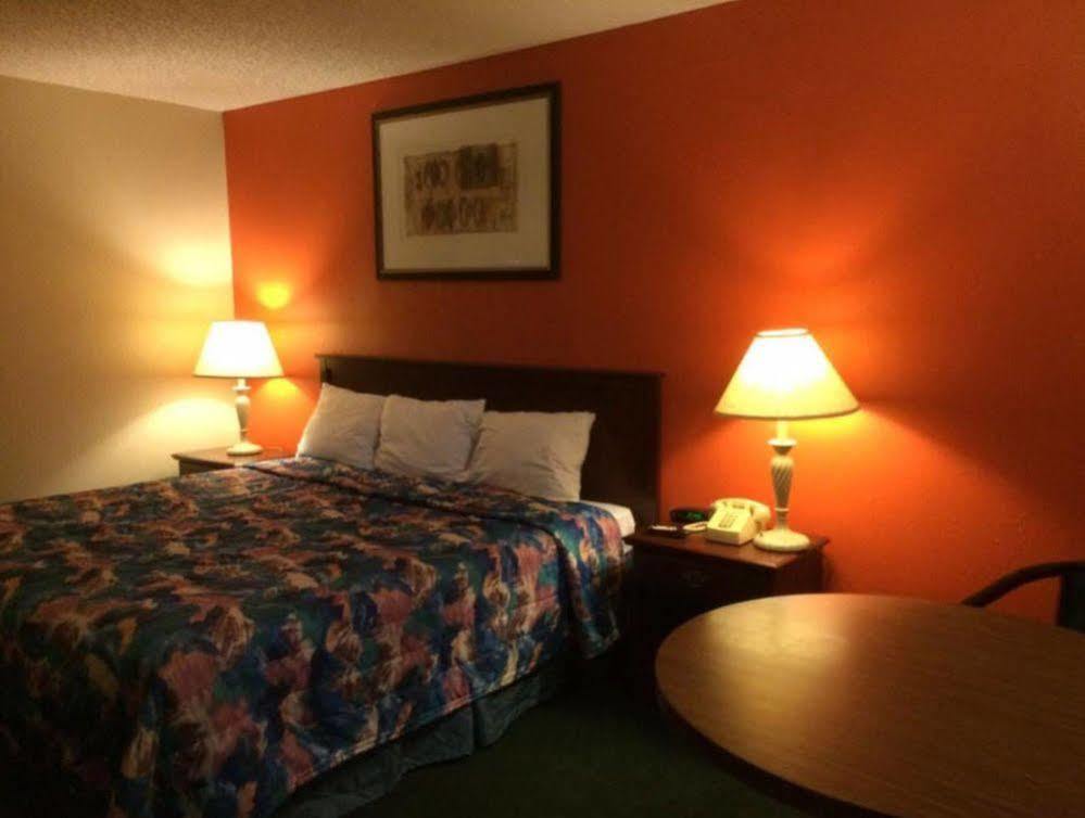 Relax Inn Henryetta Dış mekan fotoğraf